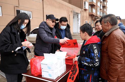 侨乡福清举办乡村青年文化节“文化年货”进村(鄉村青年志願者年貨)