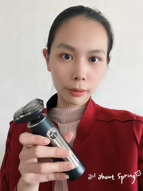 剃须刀成美容利器_女人常刮脸更美丽？(刮臉剃須刀女人)