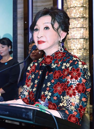 上千名两岸美容从业者苏州比“美”(美容宮廷大陸)