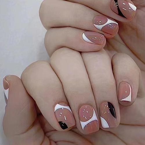 美甲是nail beauty还是nail painting？(美甲師哥指甲)