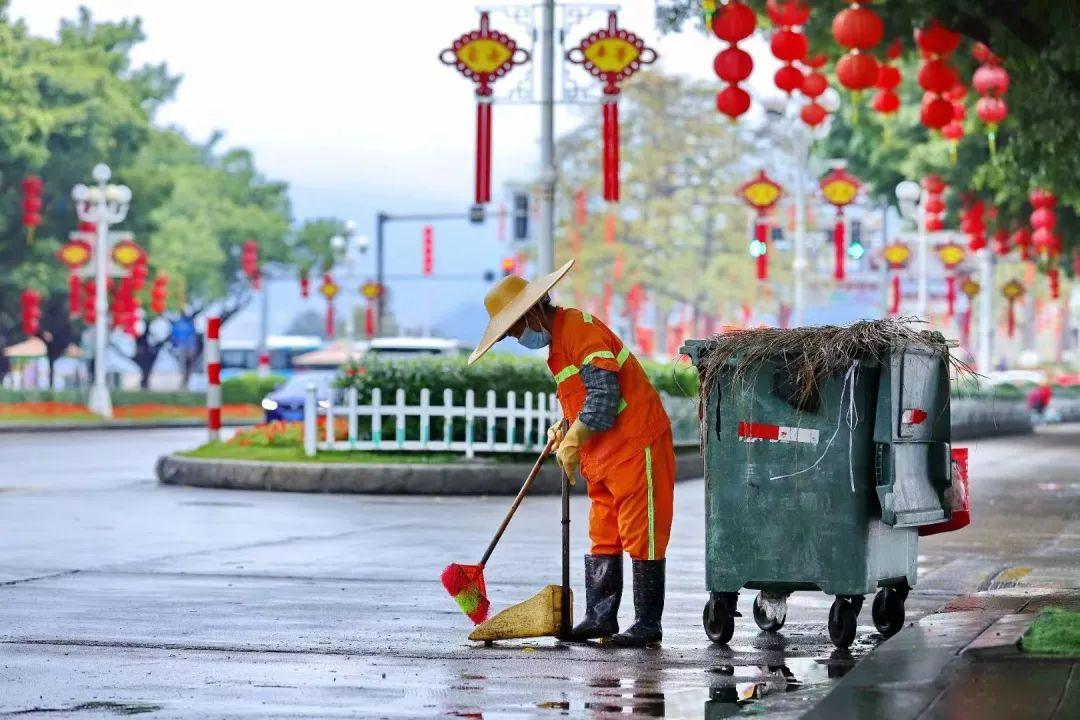 市政工人徐博新：城市美容师 为市容环境画上美丽的“翅膀”(市政美容師市容)