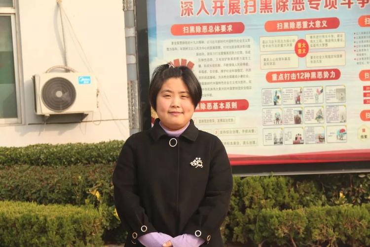 泰安新泰市谷里镇：爱心奉献 致敬“乡村美容师”(谷裡美容師閃電)