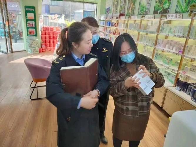 宁夏固原：落实进货查验制度 严把化妆品产品质量关(化妝品查驗經營)