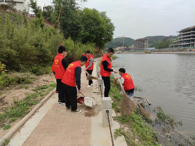 守护碧水清波_宁海河道“美容师”出动！(河道清理寧海)