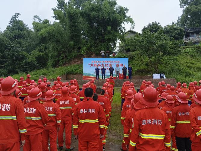 美容院起火 自贡富顺一大学生帮助灭火获赞(富順美容院滅火)