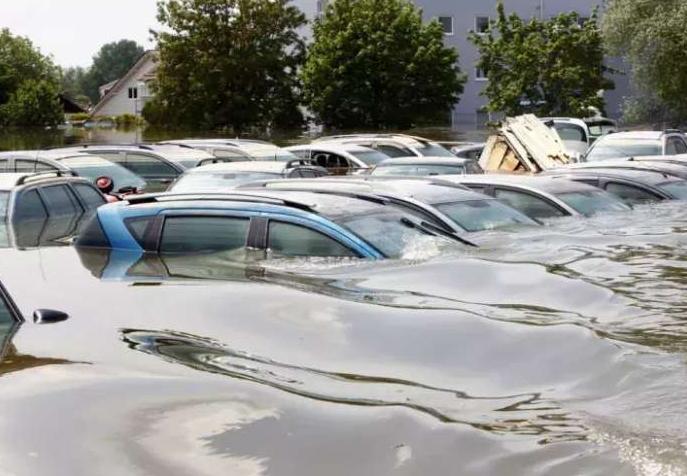 “泡水车”很便宜_你敢买吗？(水車消費者萬元)