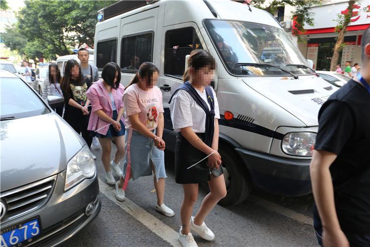 北京警方打击虚假招聘、套路贷犯罪 抓获100余嫌犯(公司貸款萬元)