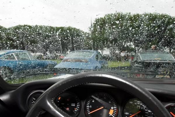 雨后汽车怎么保养？高手们都这样做_一定不能马虎了事(雨後車主汽車)