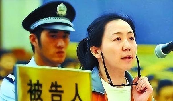 多名落马官员涉“美容腐败”_仅臀部整形就50万元(萬元美容整形)