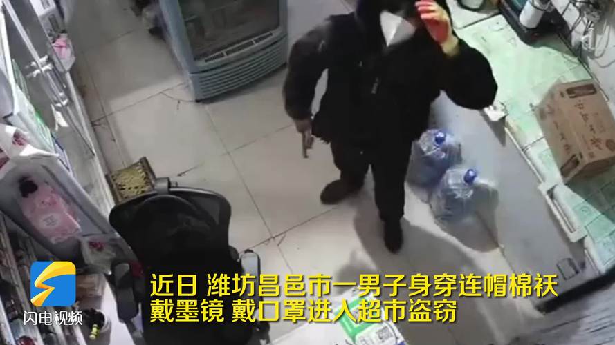 四个毛贼在地下停车场作案_民警侦查4天将其全部抓获(極目民警停車場)