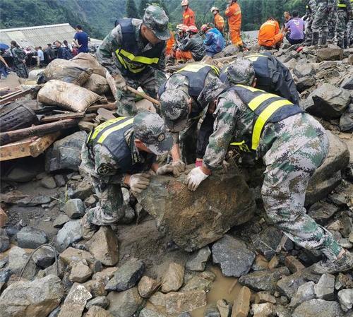 在抢险救灾中交出民兵答卷(民兵救災搶險)